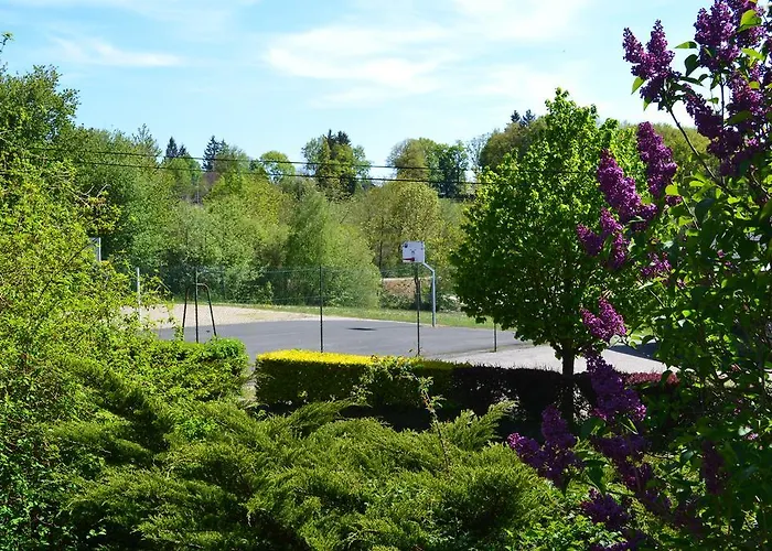 База отдыха Village Yaloer Villefranche-de-Panat